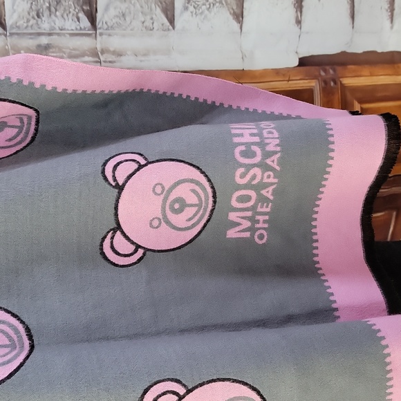 Moschino pink gray printed teddy Large wrap shawl scarf 24"×75" - Picture 1 of 9